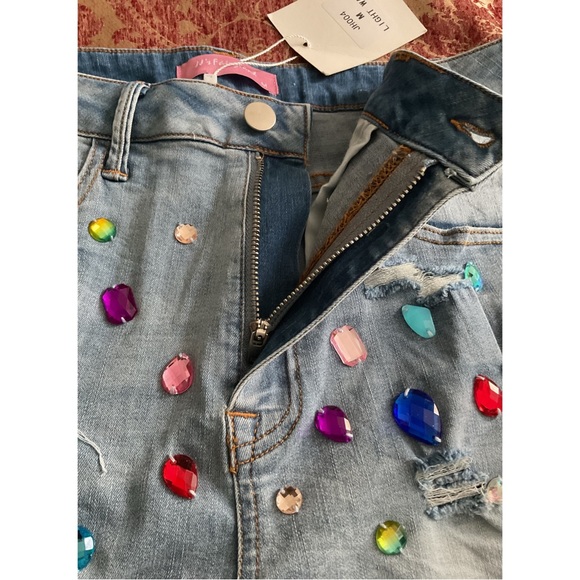 JJ’S FAIRYLAND ~Embellished Denim Shorts (NWT) - Picture 5 of 10